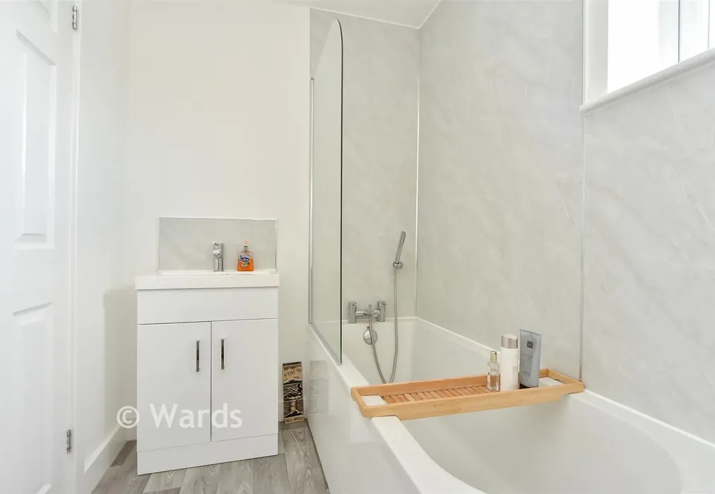 Bathroom - Otterham Quay Lane, Rainham, Gillingham, Kent - Wards of Kent