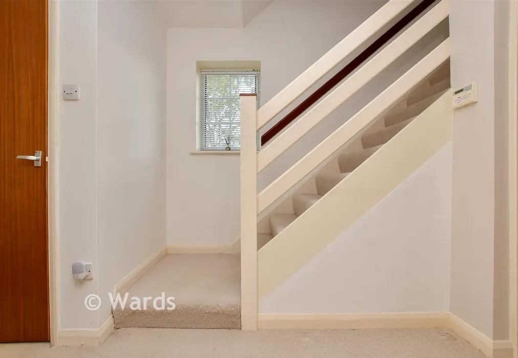 Hallway - Hildersham Close, Broadstairs, Kent - Wards of Kent