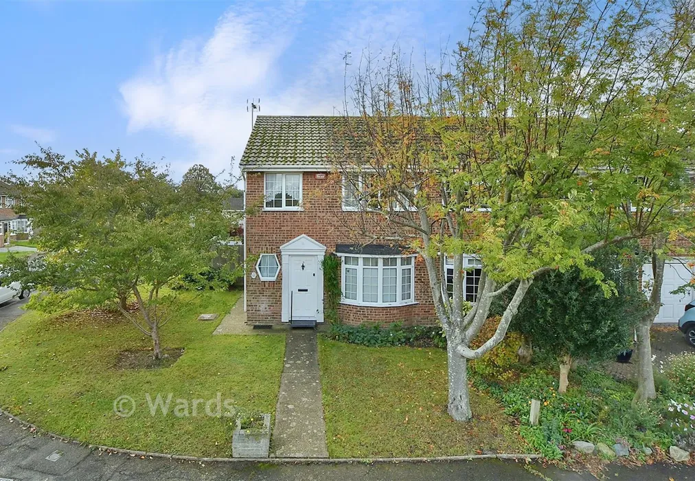 Front....(WEB - Hildersham Close, Broadstairs, Kent - Wards of Kent