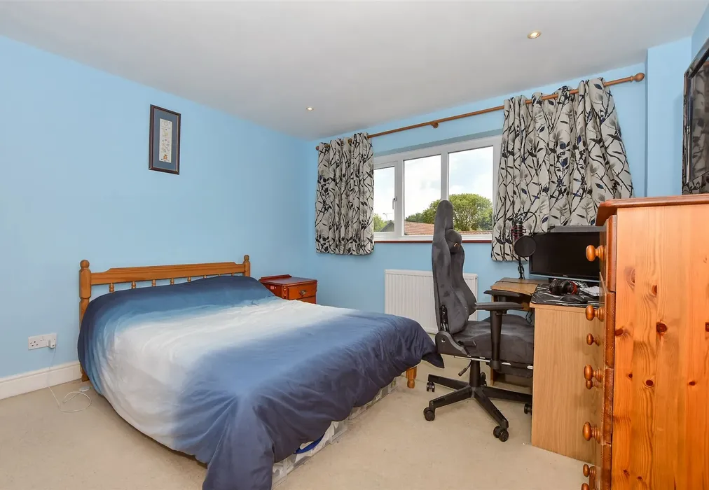 Bedroom 2 - Henley Meadows, St. Michaels, Tenterden, Kent - Wards of Kent