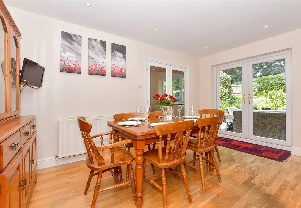 Kitchen/Diner - Henley Meadows, St. Michaels, Tenterden, Kent - Wards of Kent