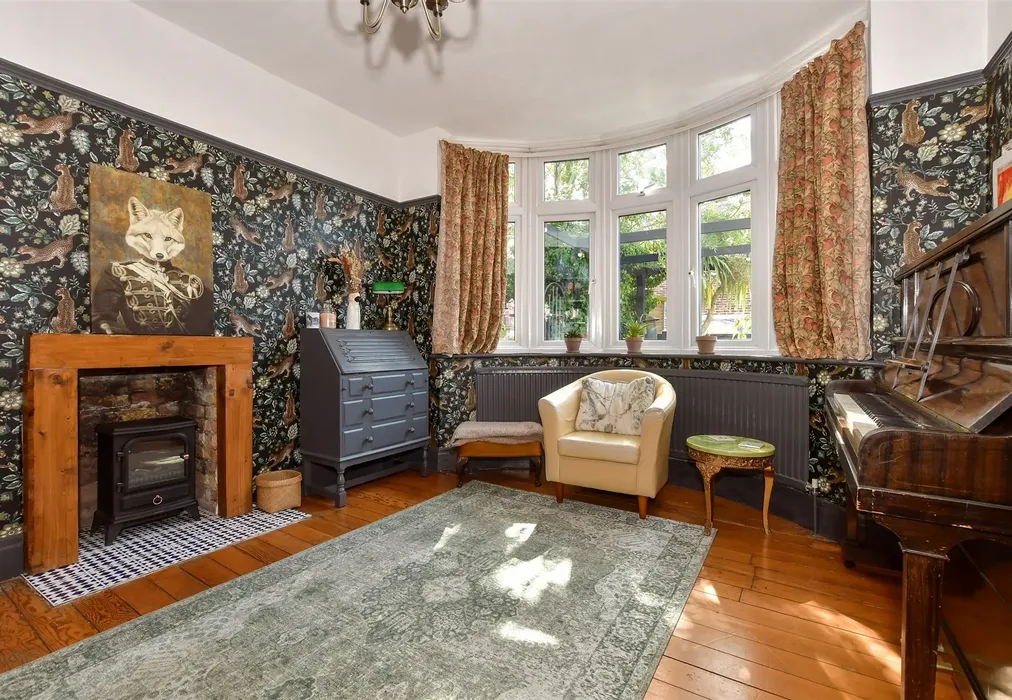 Dining Room - Rectory Gardens, Whitstable, Kent - Wards of Kent