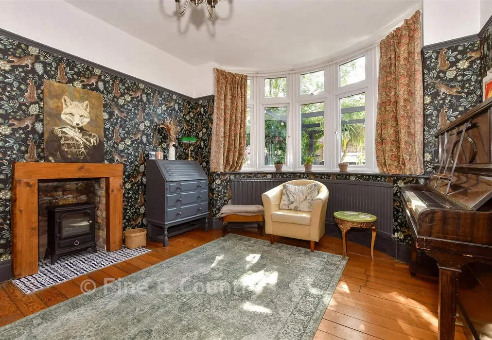 Dining Room - Rectory Gardens, Whitstable, Kent - Wards of Kent