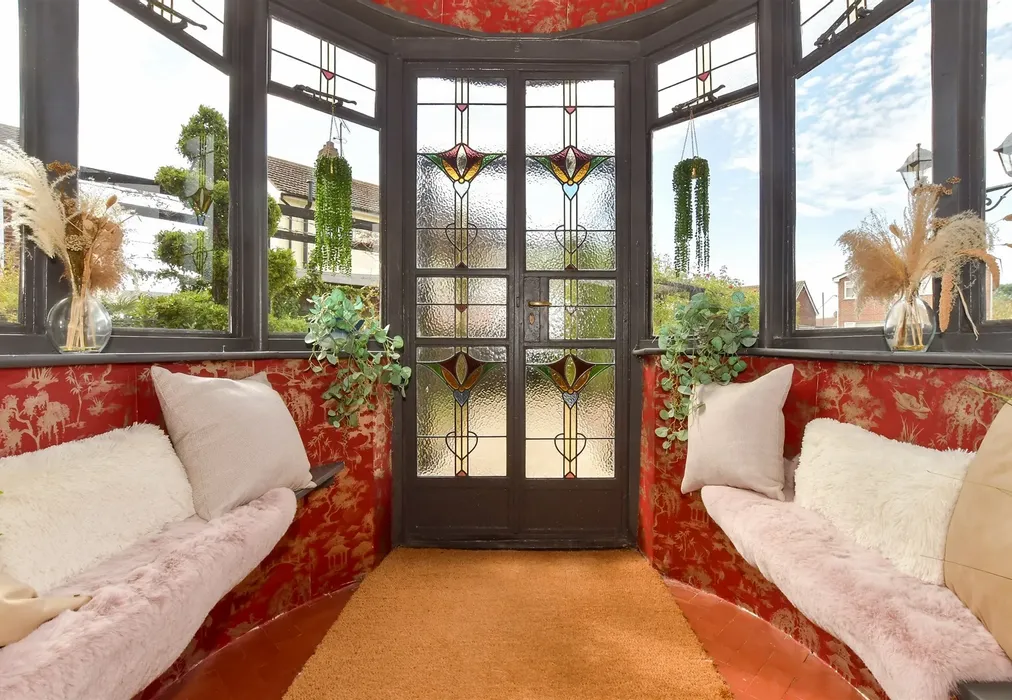 Porch - Rectory Gardens, Whitstable, Kent - Wards of Kent