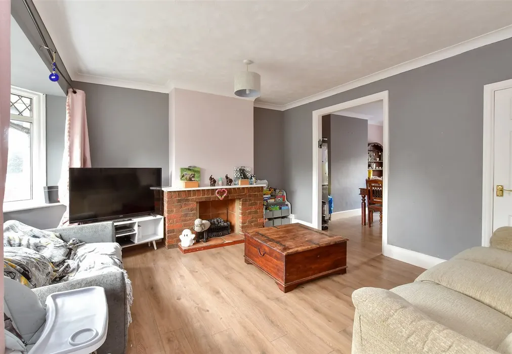 Lounge - Sompting Road, Worthing, West Sussex - Wards of Kent