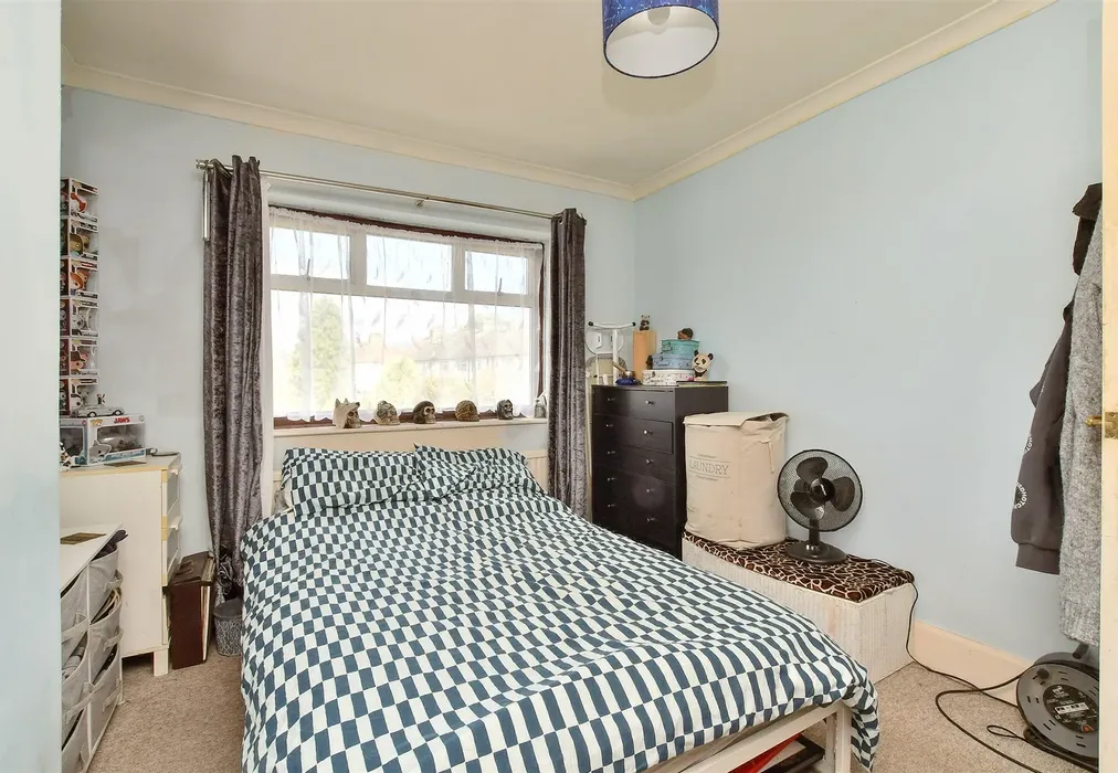 Bedroom 2 - Sompting Road, Worthing, West Sussex - Wards of Kent