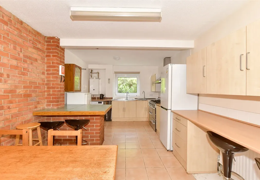 Kitchen/ Diner - Headcorn Drive, Canterbury, Kent - Wards of Kent