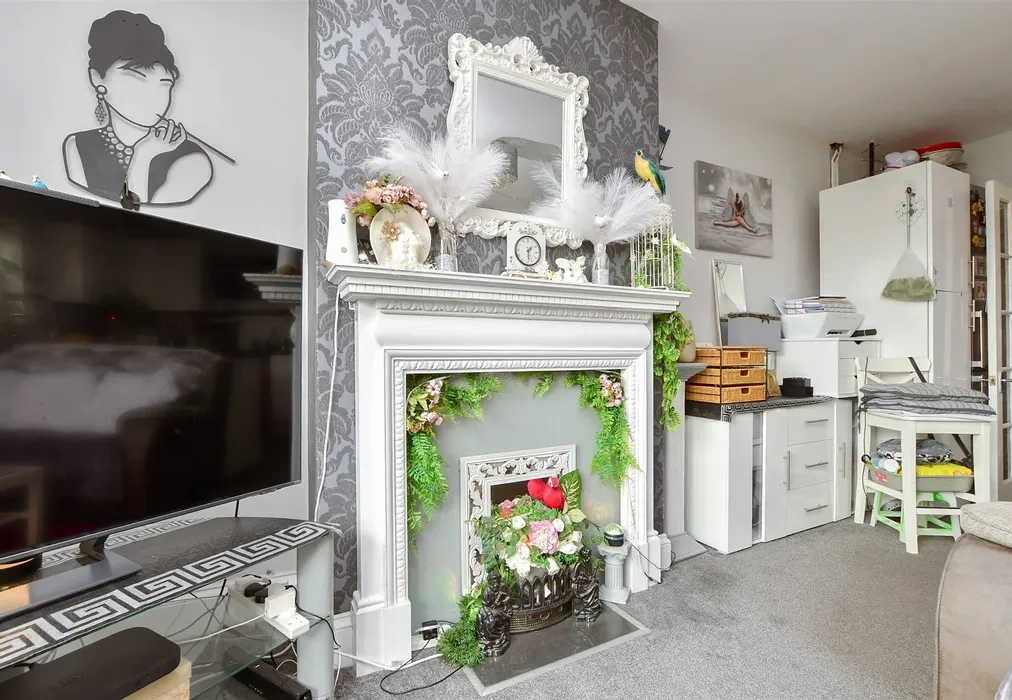 Internal Feature - Crawford Gardens, Margate, Kent - Wards of Kent