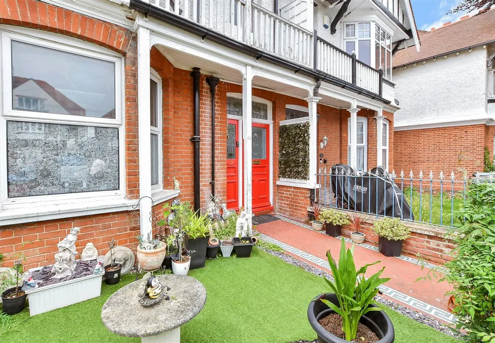 Front Garden - Crawford Gardens, Margate, Kent - Wards of Kent