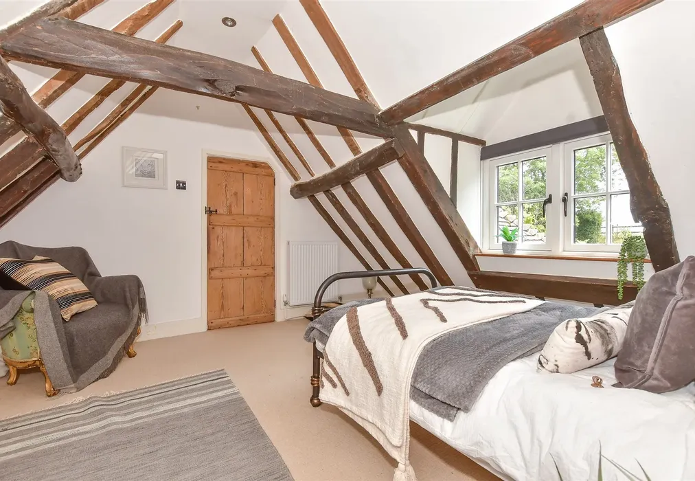 Bedroom 4 - The Street, Adisham, Canterbury, Kent - Wards of Kent