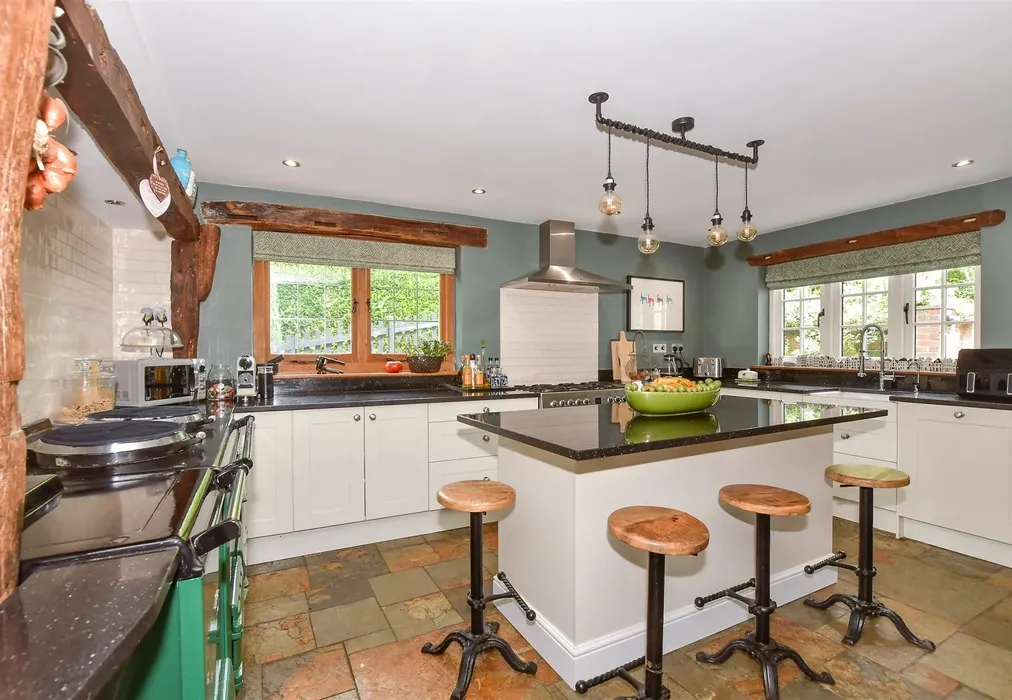 Kitchen - The Street, Adisham, Canterbury, Kent - Wards of Kent