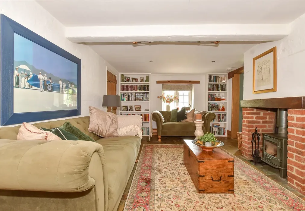 Lounge - The Street, Adisham, Canterbury, Kent - Wards of Kent