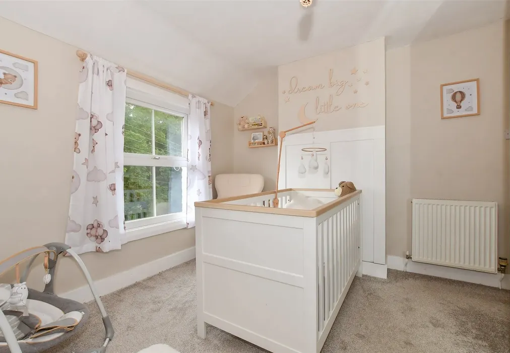 Bedroom 1 - Church Hill, Shepherdswell, Dover, Kent - Wards of Kent