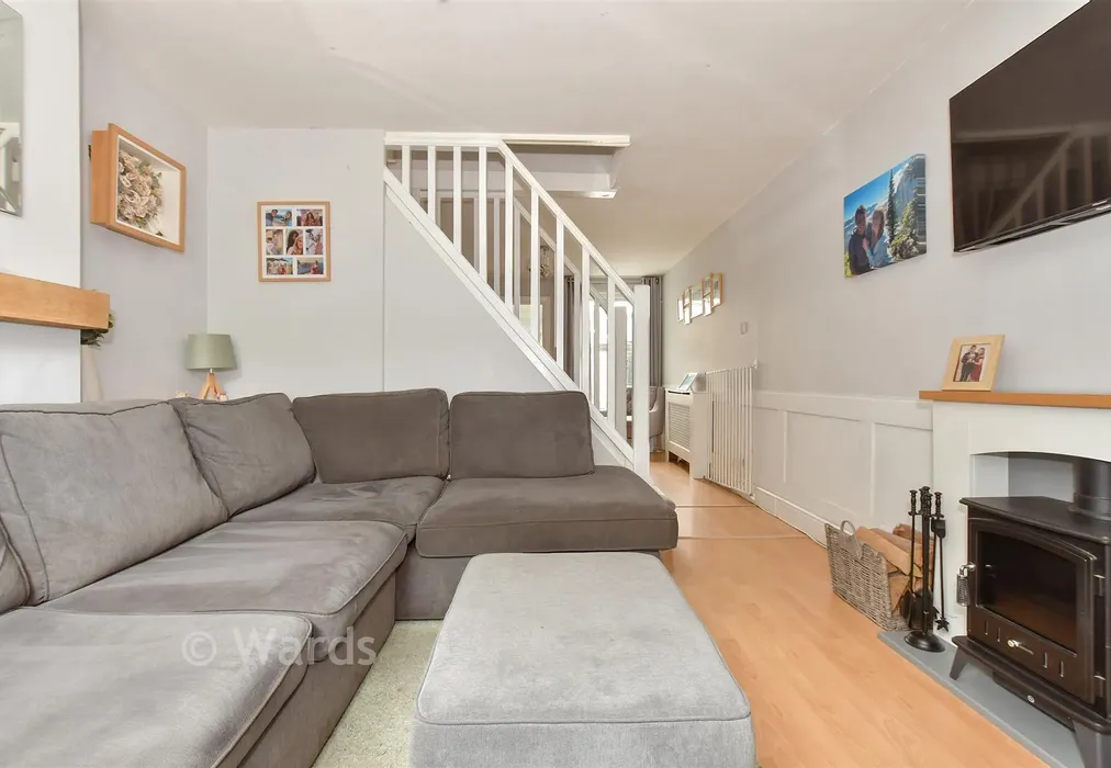 Lounge - Church Hill, Shepherdswell, Dover, Kent - Wards of Kent