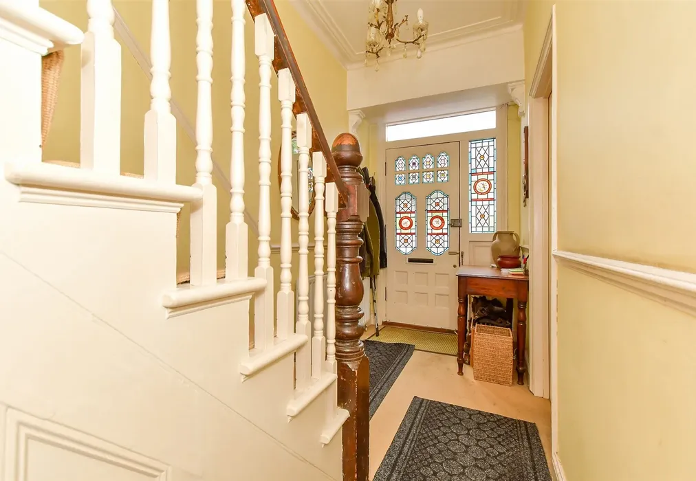 Hallway - St. Margaret's Road, Wanstead - Wards of Kent