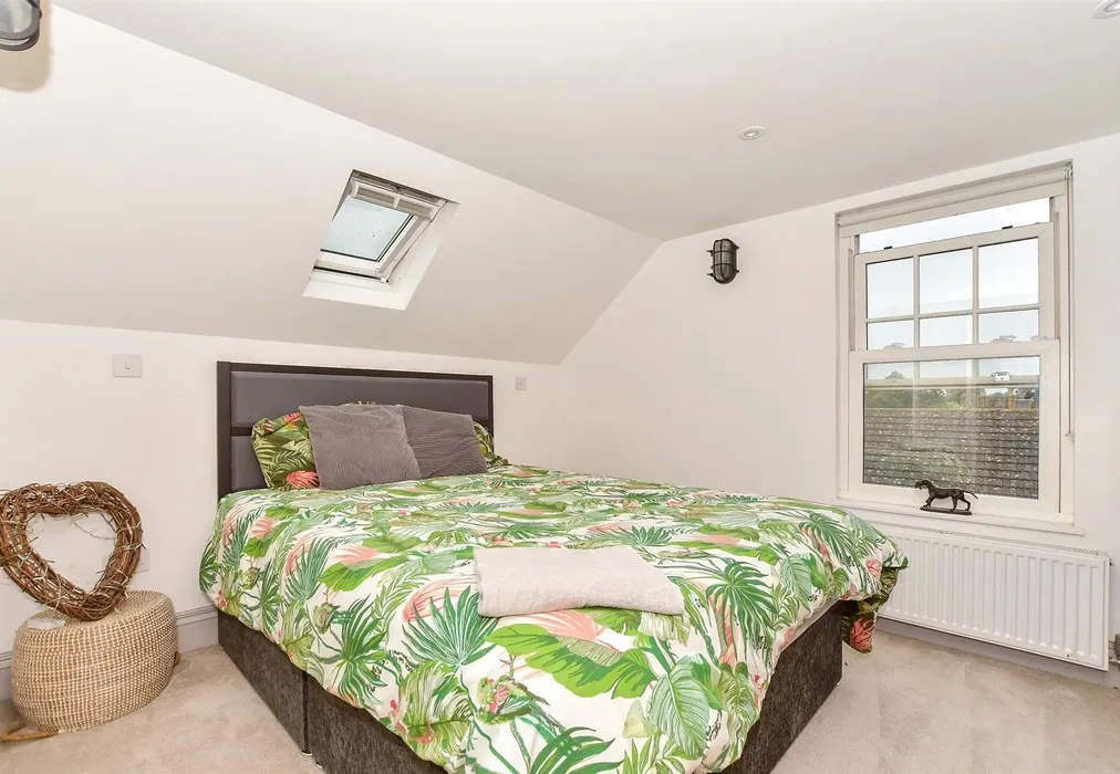 Bedroom 3 - Pound Road, East Peckham, Tonbridge, Kent - Wards of Kent