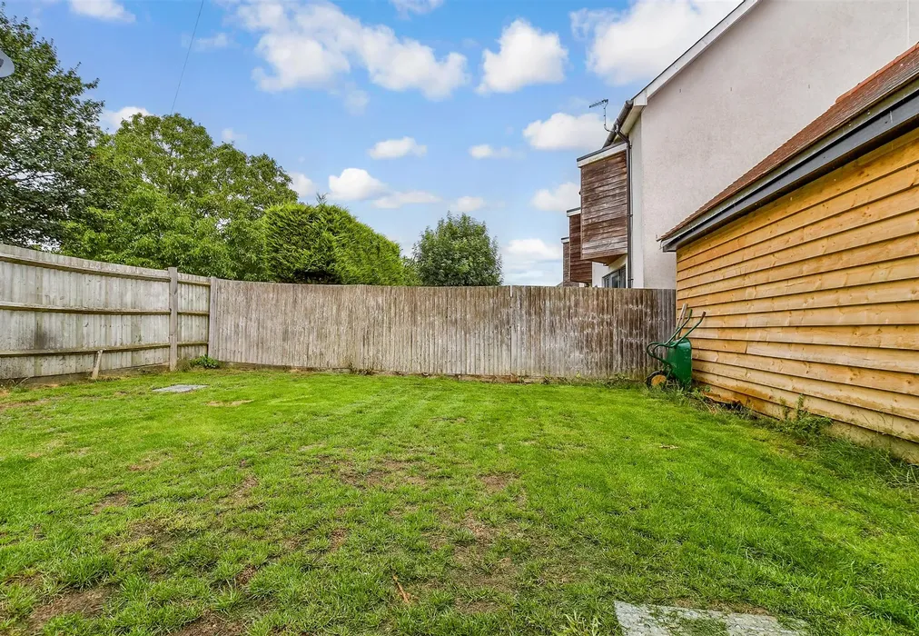 Rear Garden - Pound Road, East Peckham, Tonbridge, Kent - Wards of Kent