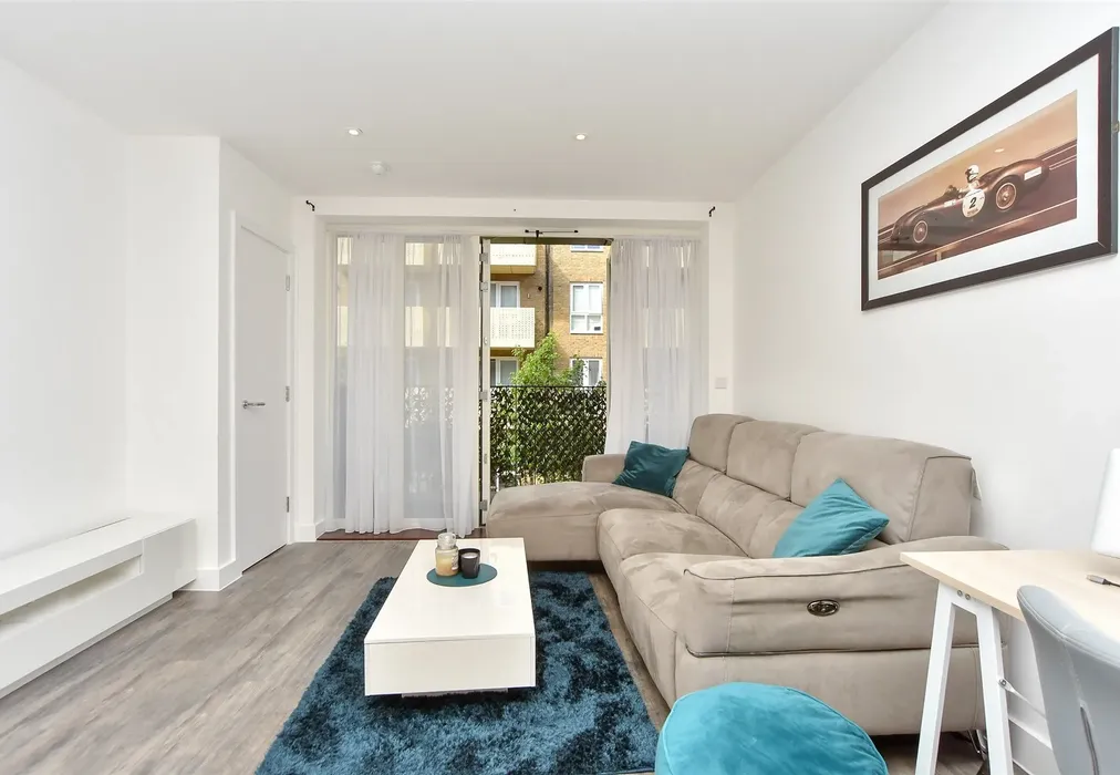 Kitchen/   Living Area - Corys Road, Rochester, Kent - Wards of Kent