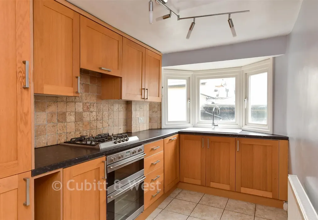 Kitchen - Regency Square, Brighton, East Sussex - Wards of Kent