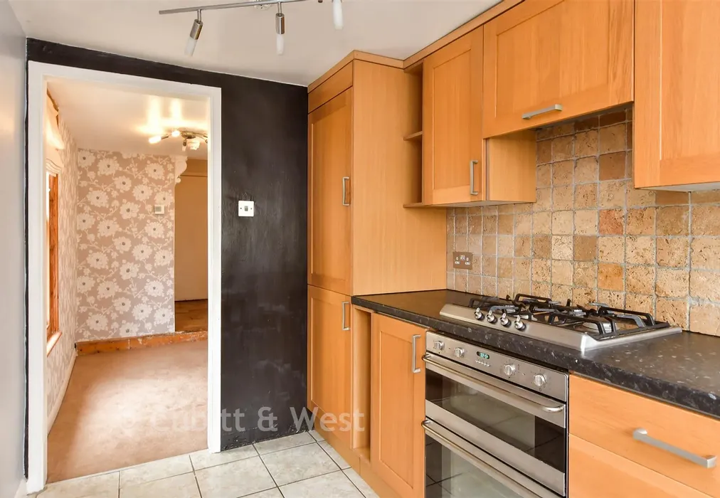 Kitchen - Regency Square, Brighton, East Sussex - Wards of Kent