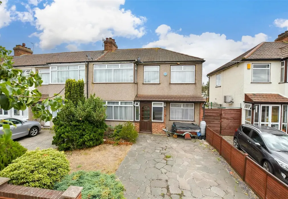 Front Web - Upper Rainham Road, Hornchurch, Essex - Wards of Kent