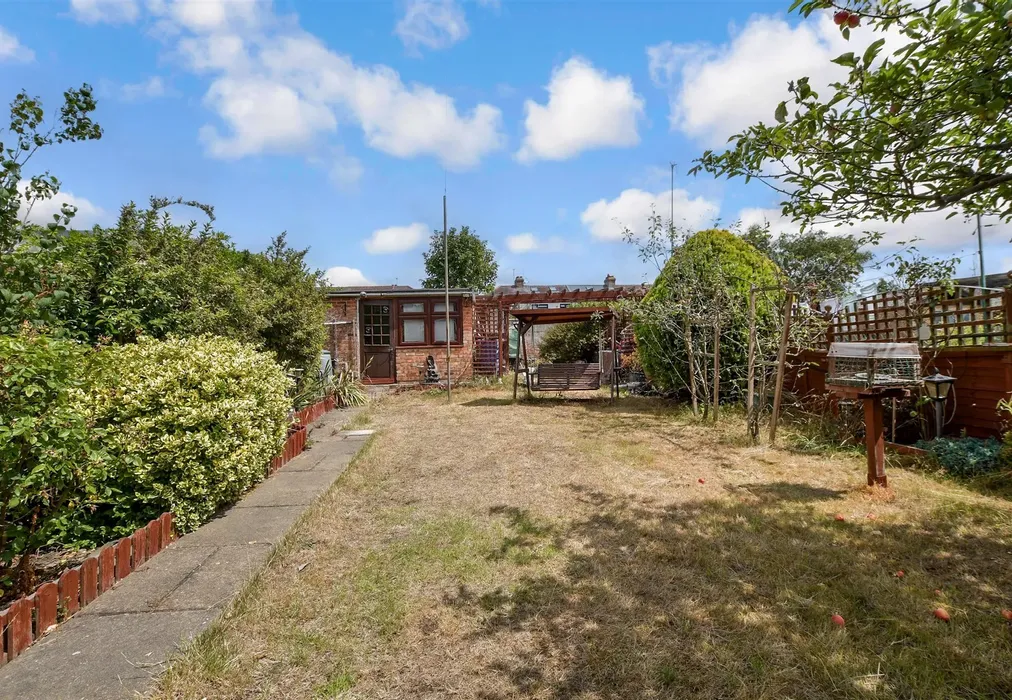 Rear Garden - Upper Rainham Road, Hornchurch, Essex - Wards of Kent