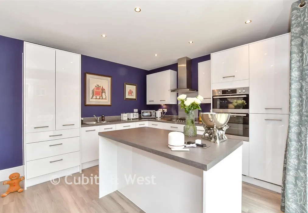 Kitchen - Fennel Drive, Chichester, West Sussex - Wards of Kent