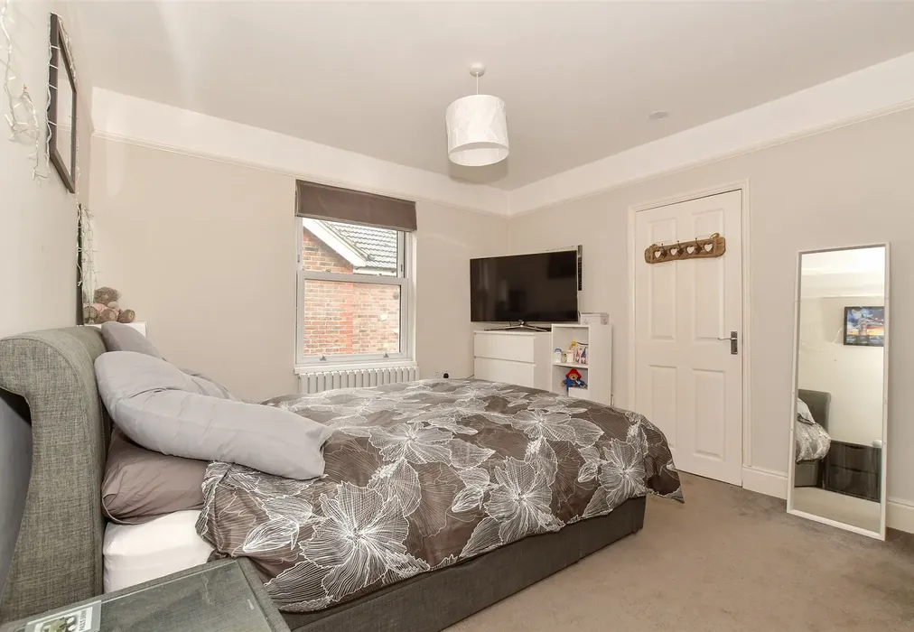 Bedroom 2 - Brighton Road, Monks Gate, Horsham, West Sussex - Wards of Kent