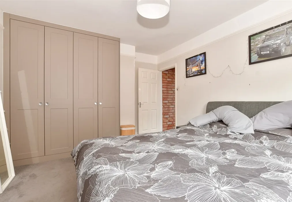 Bedroom 2 - Brighton Road, Monks Gate, Horsham, West Sussex - Wards of Kent