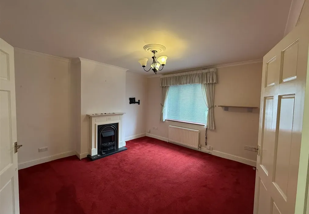 Bedroom 1 - Cheviot Close, Bexleyheath, Kent - Wards of Kent