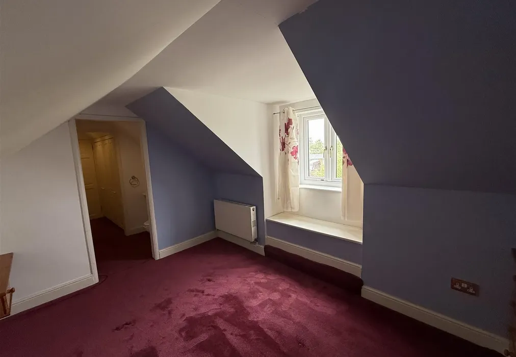 Loft Room - Cheviot Close, Bexleyheath, Kent - Wards of Kent