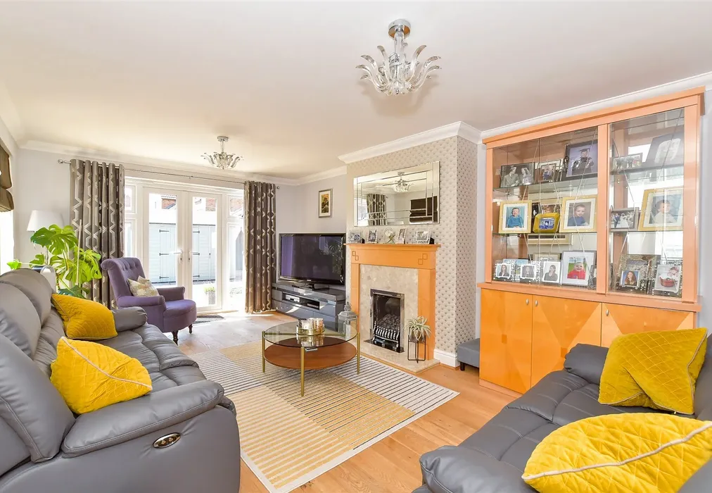 Lounge - Robinson Close, Selsey, Chichester, West Sussex - Wards of Kent