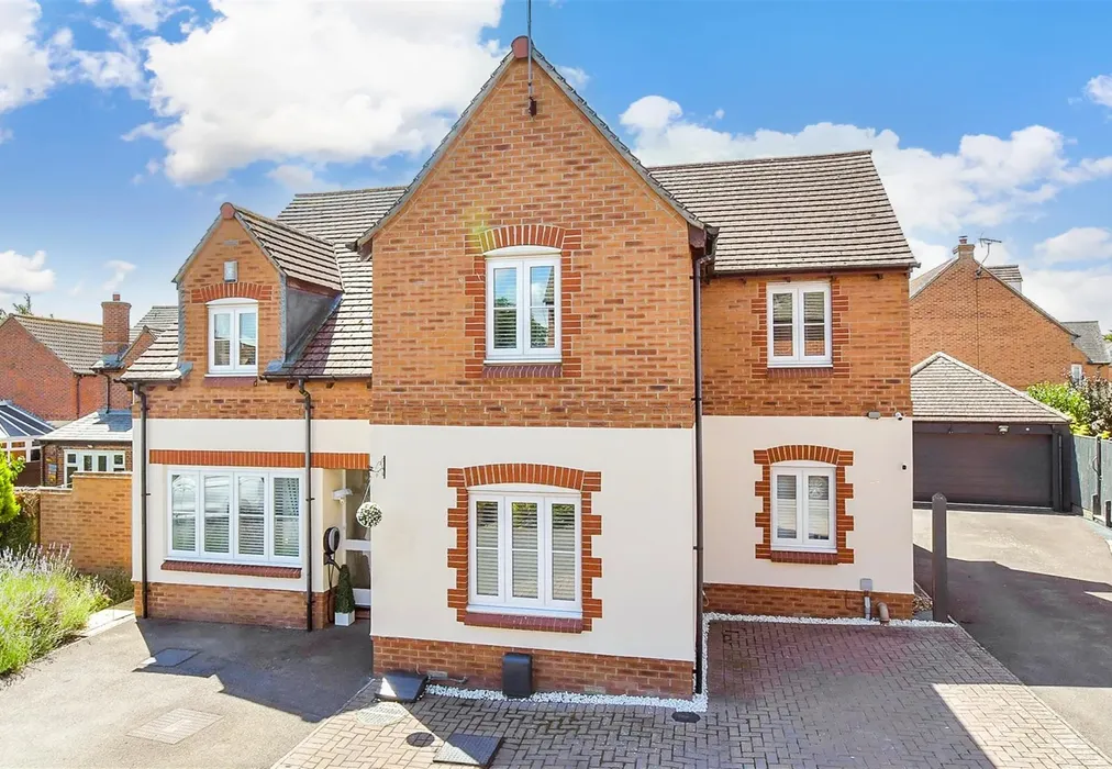External (Web) - Robinson Close, Selsey, Chichester, West Sussex - Wards of Kent