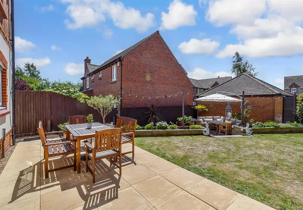 Rear Garden - Robinson Close, Selsey, Chichester, West Sussex - Wards of Kent