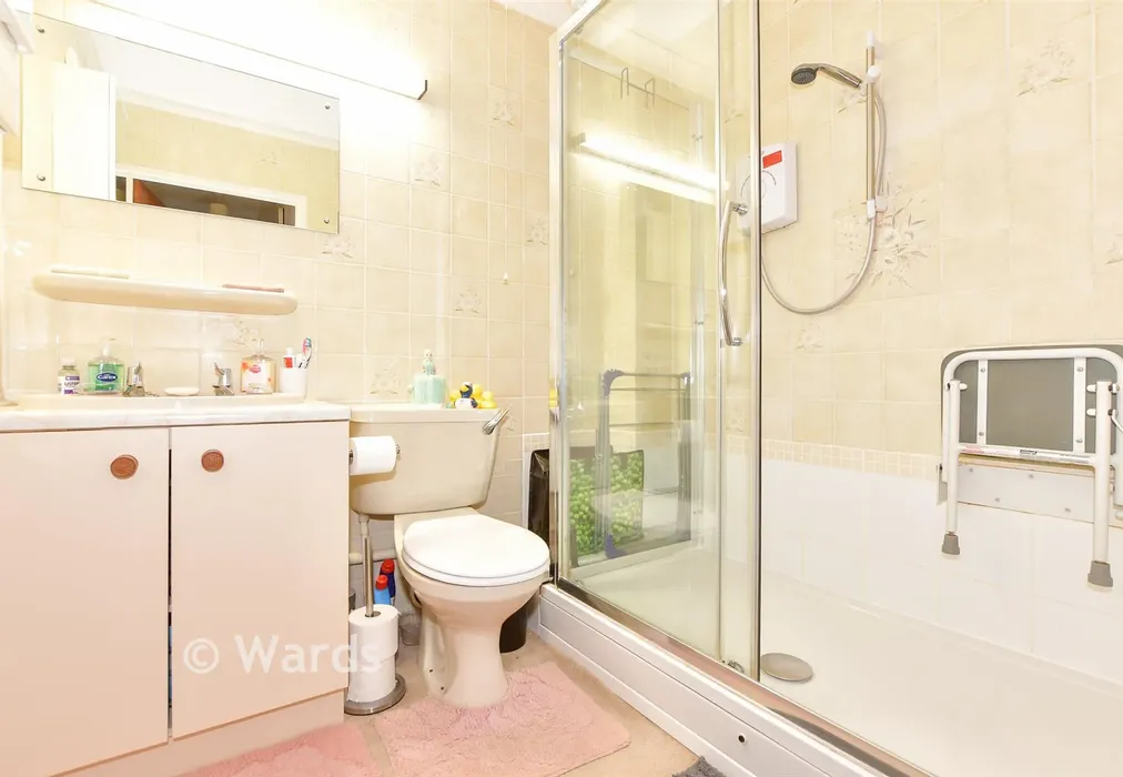 Shower Room - Bartholomew Street, Hythe, Kent - Wards of Kent