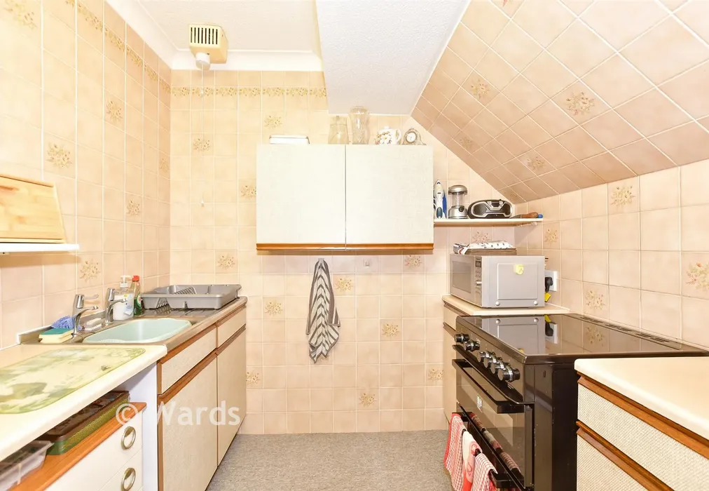 Kitchen - Bartholomew Street, Hythe, Kent - Wards of Kent
