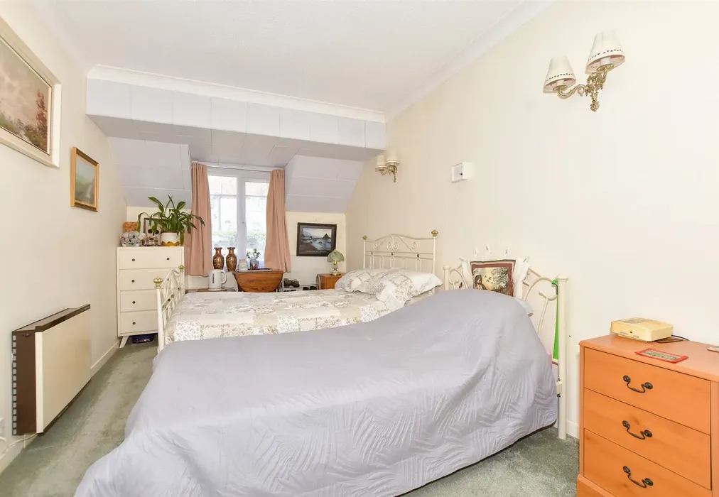 Bedroom - Bartholomew Street, Hythe, Kent - Wards of Kent