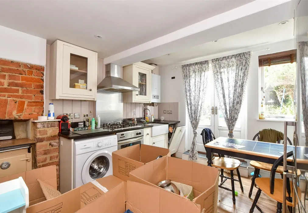Kitchen/ Dining Room - Kings Road, Bembridge, Isle of Wight - Wards of Kent