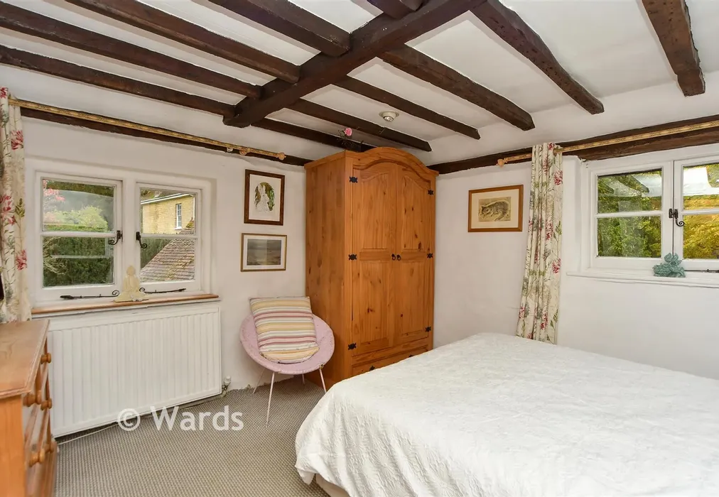 Bedroom 1 - Church Street, Shoreham, Sevenoaks, Kent - Wards of Kent