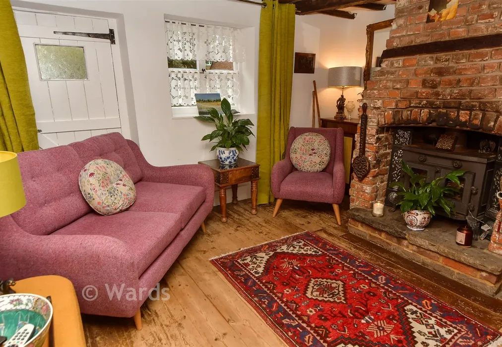 Lounge - Church Street, Shoreham, Sevenoaks, Kent - Wards of Kent