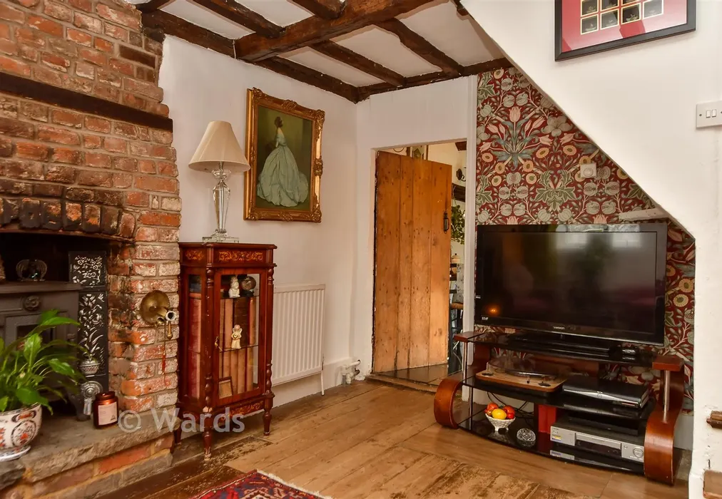 Lounge - Church Street, Shoreham, Sevenoaks, Kent - Wards of Kent