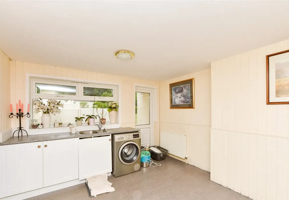 Utility Area - Boxhill Road, Tadworth, Surrey - Wards of Kent