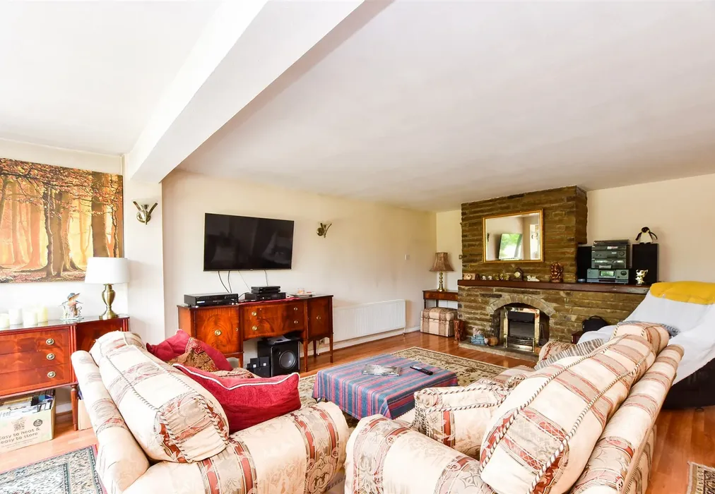 Lounge - Boxhill Road, Tadworth, Surrey - Wards of Kent