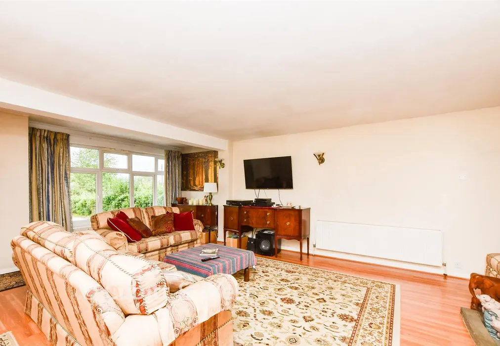 Lounge - Boxhill Road, Tadworth, Surrey - Wards of Kent
