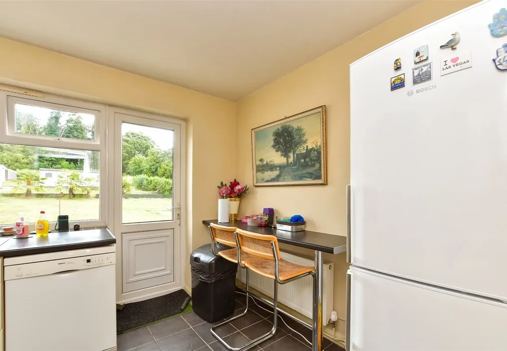 Kitchen - Boxhill Road, Tadworth, Surrey - Wards of Kent