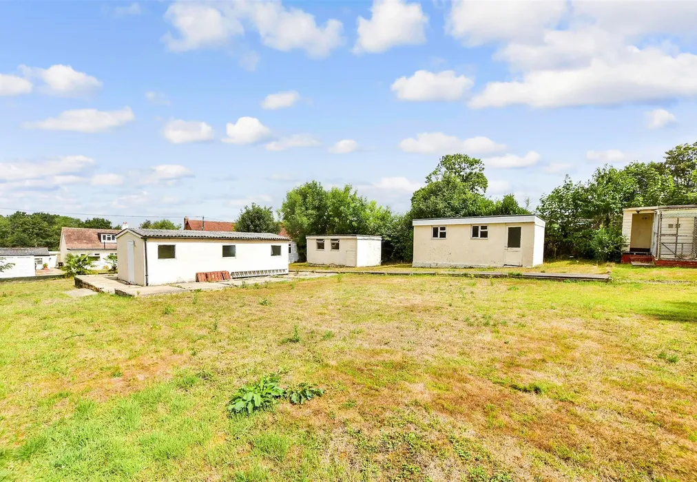 Workshop/Outbuildings - Boxhill Road, Tadworth, Surrey - Wards of Kent