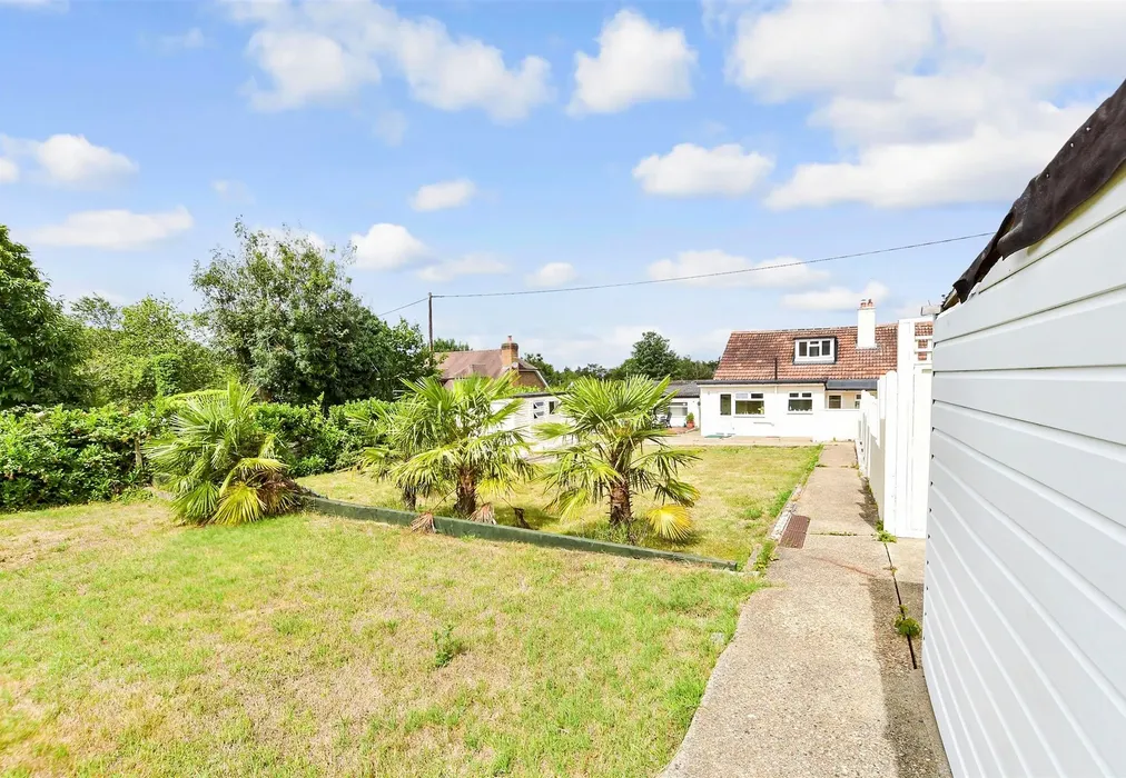 Rear Garden - Boxhill Road, Tadworth, Surrey - Wards of Kent