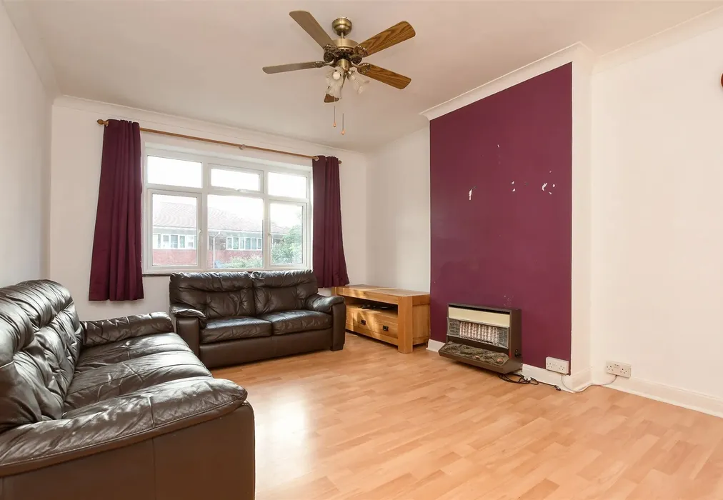 Lounge/Diner - Crescent Road, Caterham, Surrey - Wards of Kent