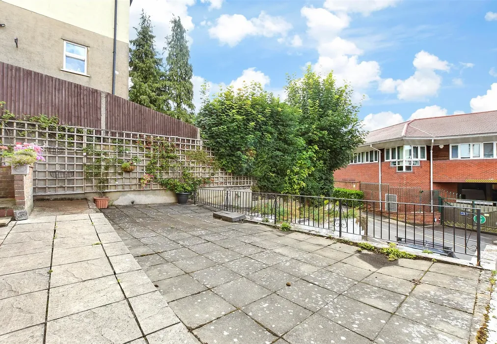 Patio / Decking - Crescent Road, Caterham, Surrey - Wards of Kent