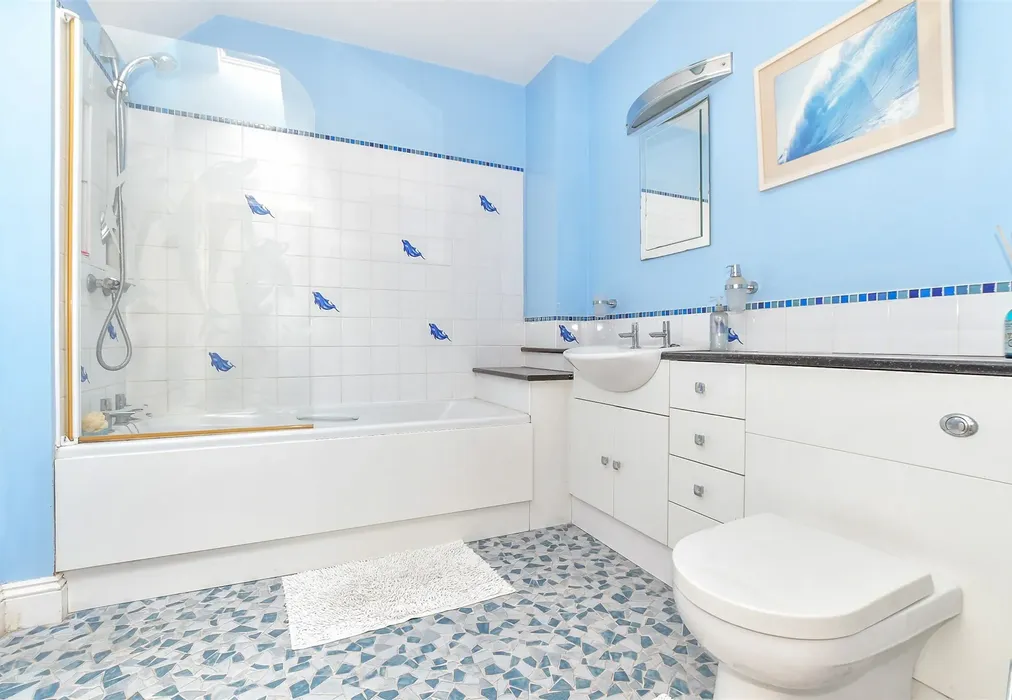 Bathroom - Slip Mill Road, Hawkhurst, Cranbrook, Kent - Wards of Kent